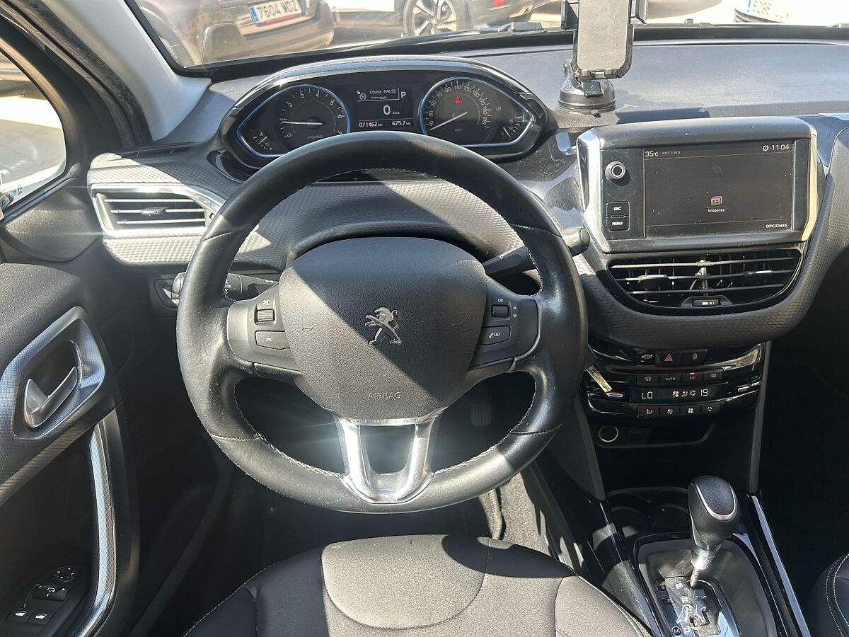 PEUGEOT 2008 ALLURE 1.2 E-THP AUTO SPANISH LHD IN SPAIN 41000 MILES SUPERB 2019